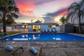The Blue Bungalow - Fire Pit - Pool - Bbq